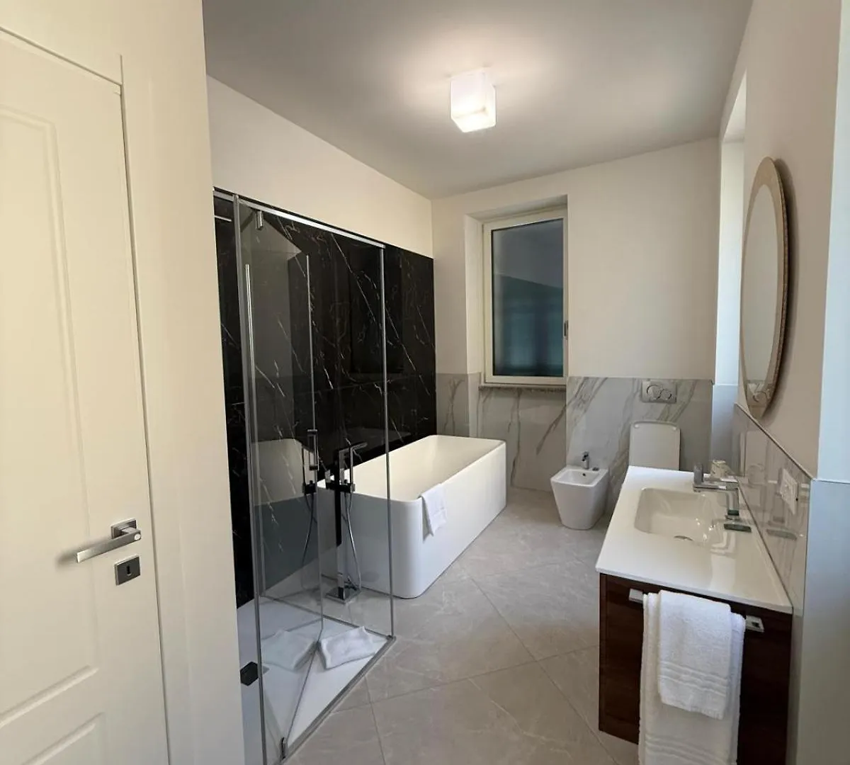 Lake Como Aparthotel Τσερνόμπιο Διαμέρισμα
